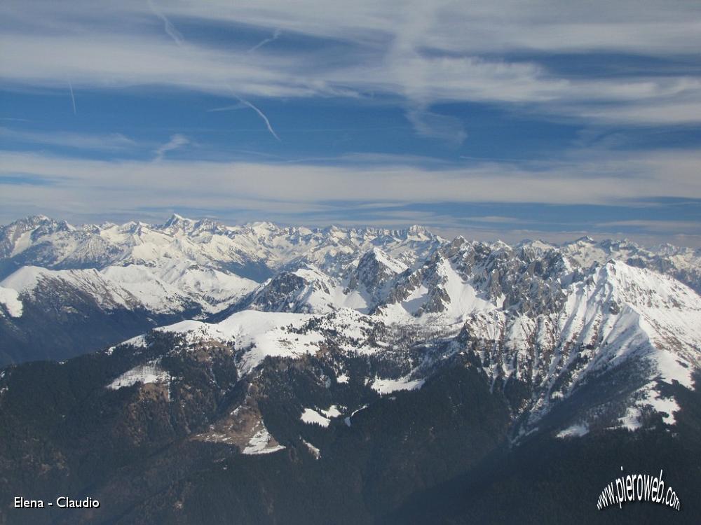 11 Stupendo panorama di cime.JPG